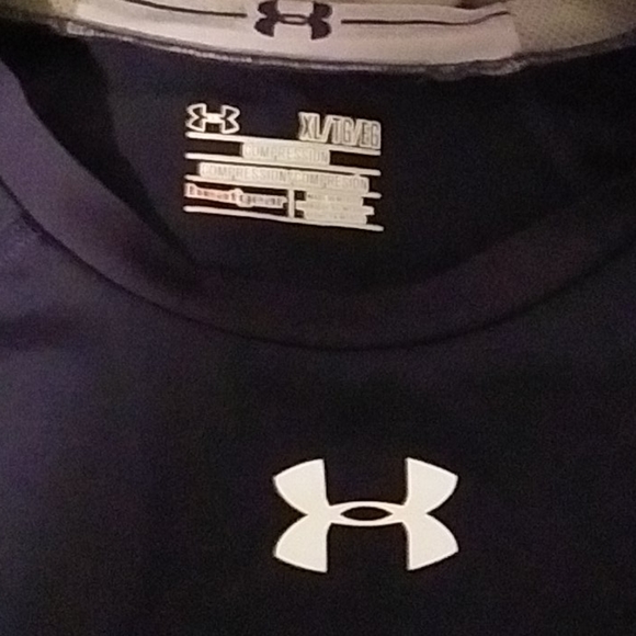 Long sleeve under armour compression - Picture 2 of 3